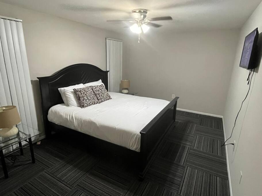 Cozy Retreat 1.8 Mi To Stadium Gainesville Exterior photo